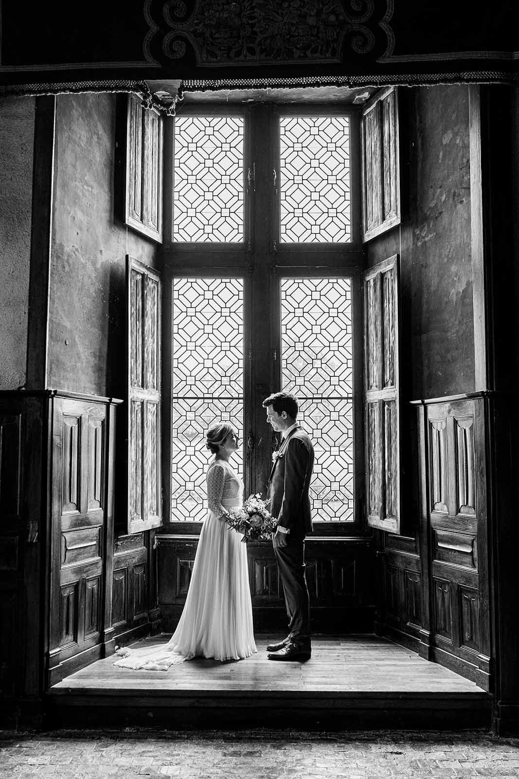 photographie de couple lors de leurs mariage dans un chateau haut de gamme