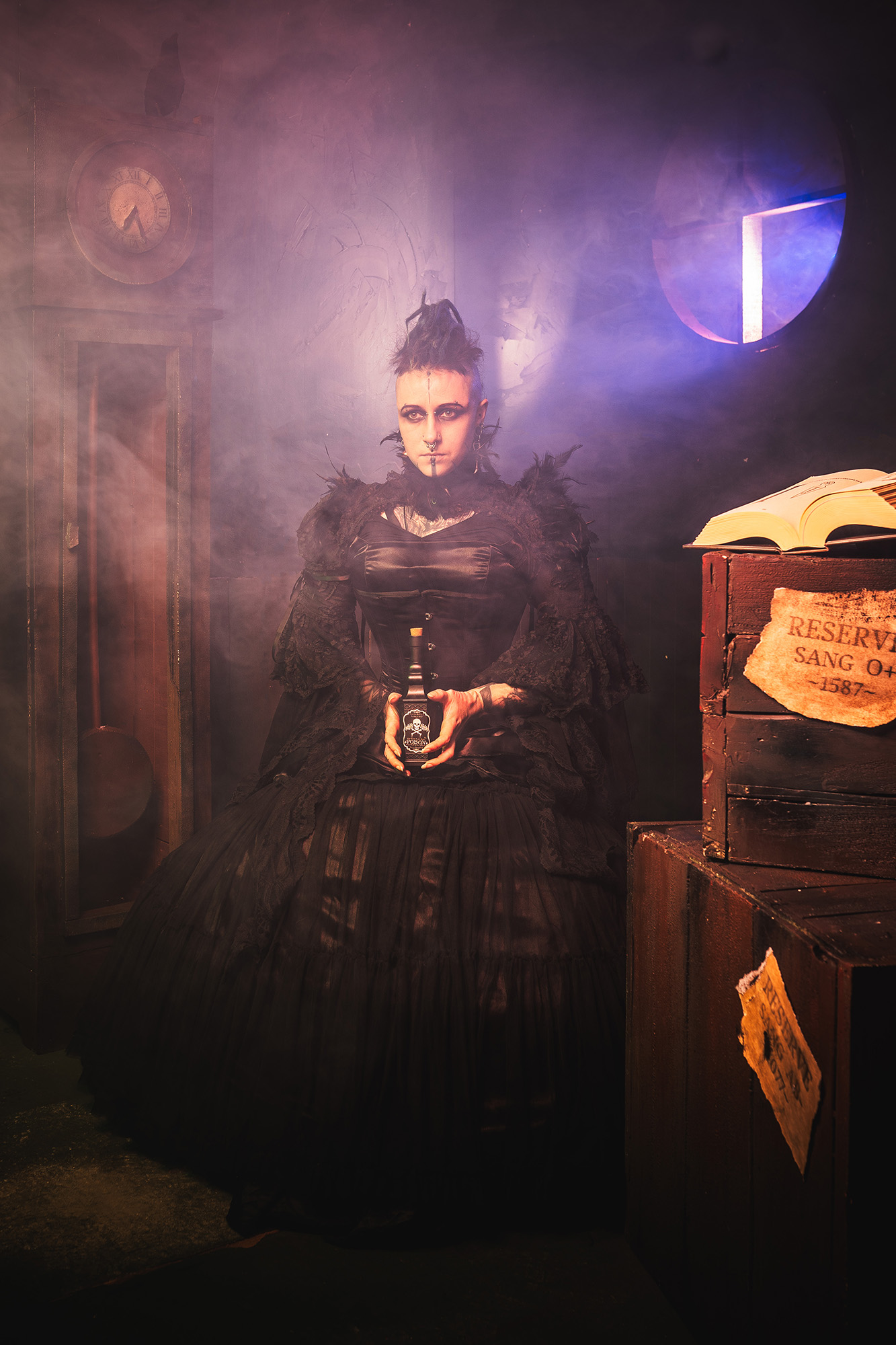 photographie réalisée à angers dans le maine et loire en studio dans un style cinéma, baroque